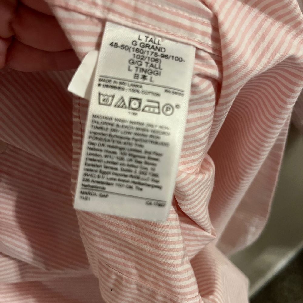 NWOT GAP Women’s Light Pink Striped Button Down Shirt - Picture 4 of 7